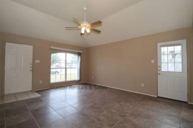 Main picture of 4403 July Dr