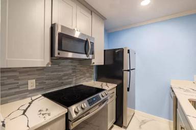 Main picture of 6501 E Hill Dr