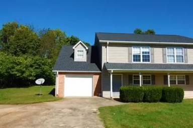 Main picture of 204 River Oaks Cir