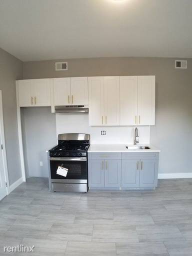 Main picture of 853 S 15th St