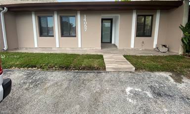 Main picture of 14057 SW 52nd Ter