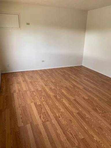 Main picture of 1035 W 6th St