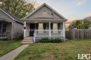 Main picture of 280 Parker Ave