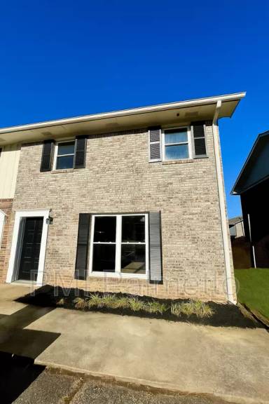Main picture of 4716 Palm Tree Ln