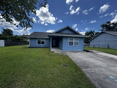 Main picture of 1327 Forest Lake Dr