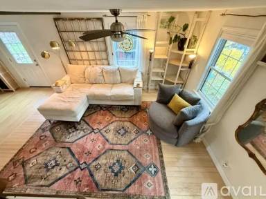 Main picture of 20 Dismukes St