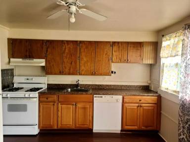 Main picture of 4160 Hollins Ferry Rd