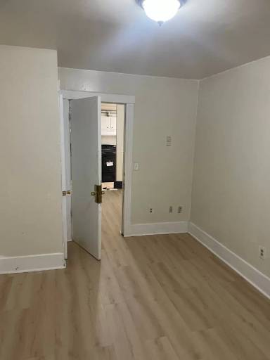 Main picture of 5 Dewey Ave