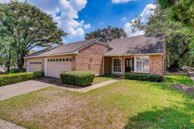 Main picture of 3817 Williamsburg Cir