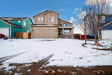 Main picture of 8131 Oliver Rd