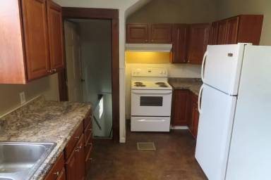 Main picture of 806 E Deshler Ave