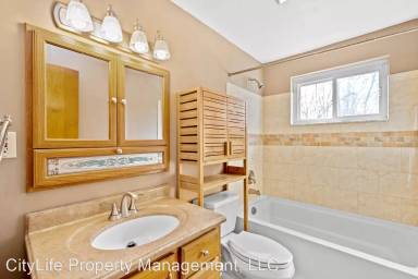 Main picture of 551 Lee Avenue Ext