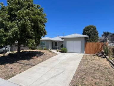Main picture of 2618 Tara Hills Dr