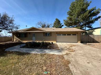 Main picture of 923 County Road 7