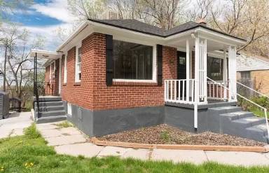 Main picture of 2925 Madison Ave