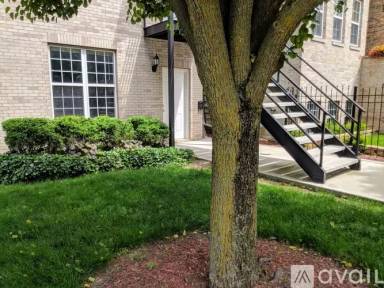 Main picture of 1457 N Rockwell St