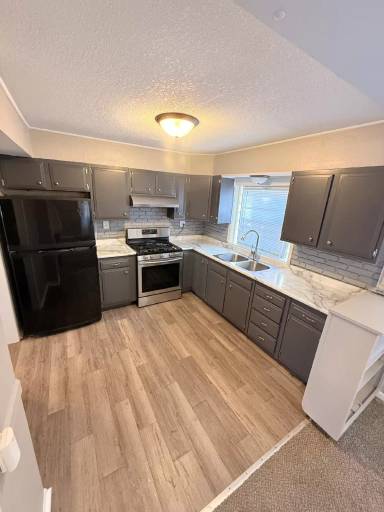 Main picture of 2703 Hull Ave