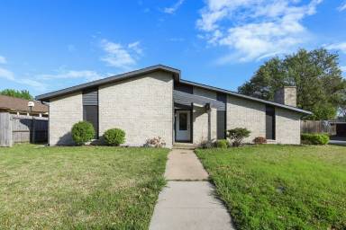 Main picture of 5081 Avery Ln