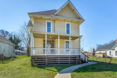 Main picture of 2512 Bailey Ave