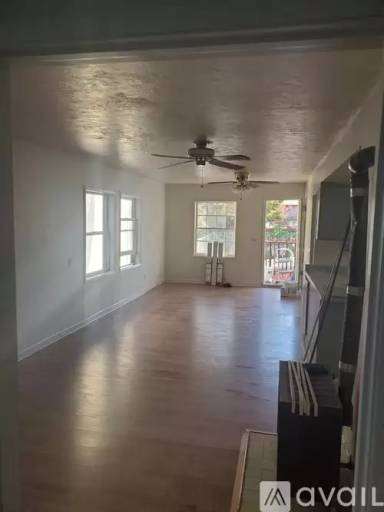 Main picture of 631 Edwards St