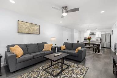 Main picture of Scottsdale Springs Apartments
