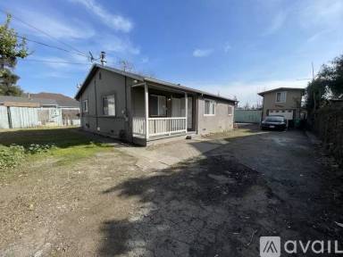 Main picture of 413 Laurel Ave