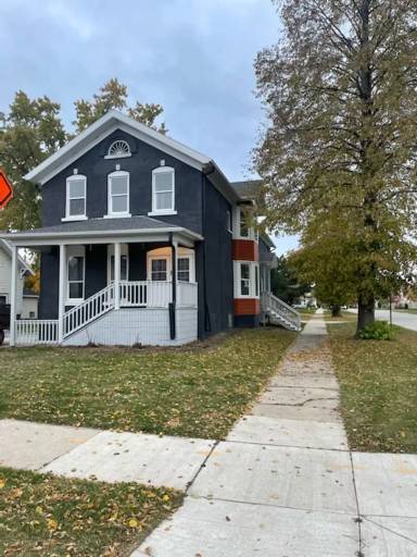 Main picture of 226 N Quincy St