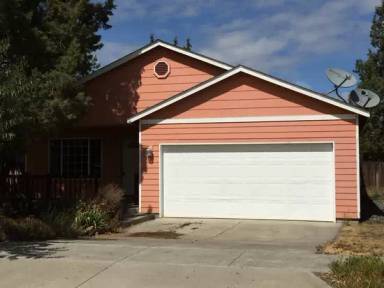 Main picture of 2614 NE Brian Ray Ct