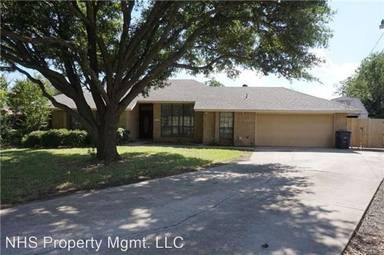 Main picture of 5501 Cindy Ln