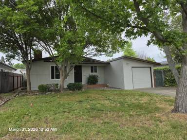 Main picture of 951 Duchow Way