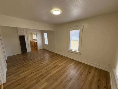 Main picture of 756 S 2nd Ave