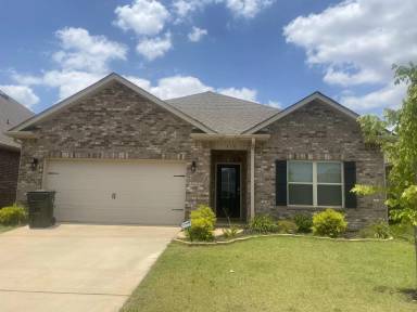 Main picture of 324 River Rock Dr