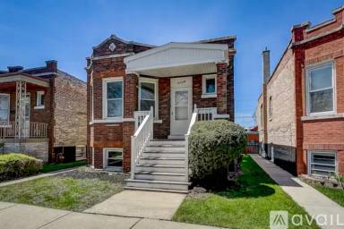 Main picture of 3224 S Avers Ave