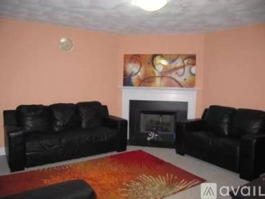 Main picture of 1835 Middlesex St