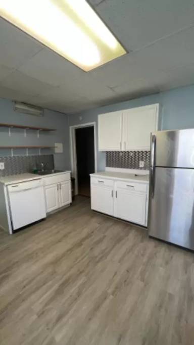 Main picture of 544 Washington Ave
