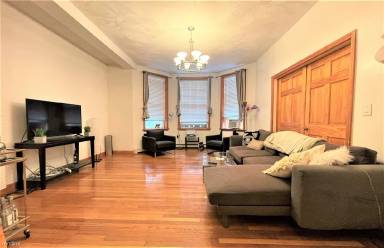 Main picture of 25 Gibbs St