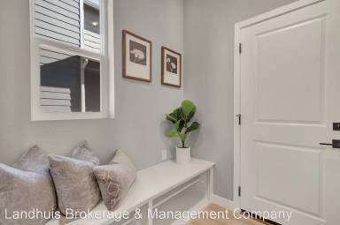 Main picture of 11137 House Finch Ln