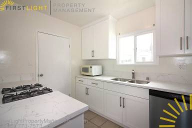 Main picture of 4441 W 169th St