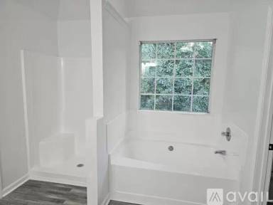 Main picture of 4839 Price St