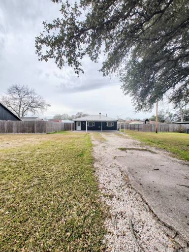 Main picture of 815 Norbert St