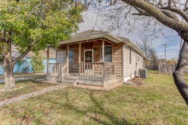 Main picture of 114 Rice St