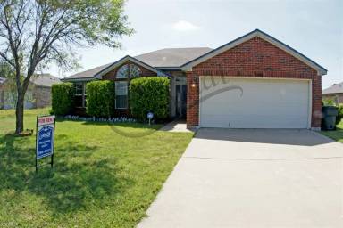 Main picture of 3109 Rampart Loop