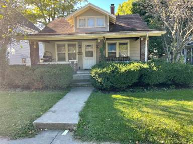 Main picture of 605 Evergreen St