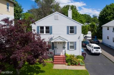 Main picture of 43 Sterling St