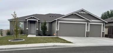 Main picture of 3425 S Van Buren St