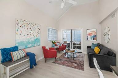 Main picture of 723 Isthmus Ct