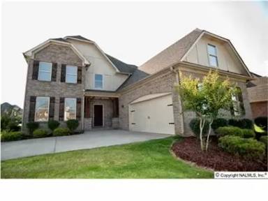 Main picture of 12 Maple Tree Ln SW