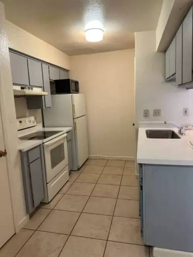 Main picture of 1222 W 20th Pl