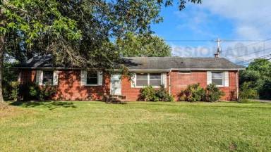 Main picture of 27 Binks Dr