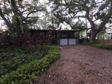 Main picture of 751 Pinellas Point Dr S